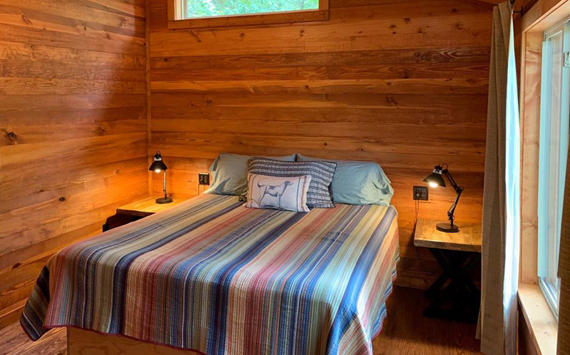 byrds cedar cabin bedroom